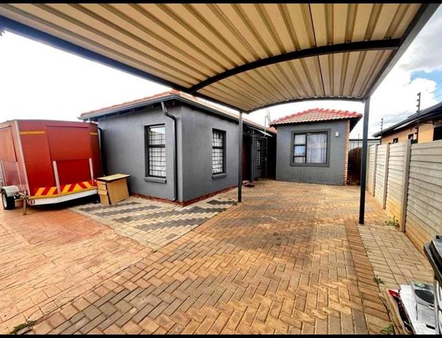 3 BEDROOM PROPERTY TO RENT IN PROTEA GLEN